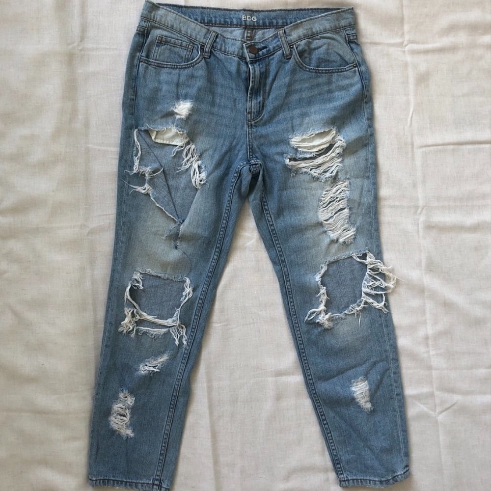 BDG Urban Outfitters Distressed Baggy Boyfriend Jeans